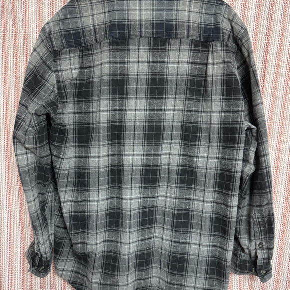 Carhartt Black and Gray Plaid Shirt - Picture 4 of 4